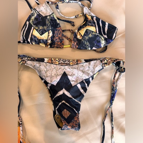 Geometric pattern bikini with swim wrap - Picture 5 of 6